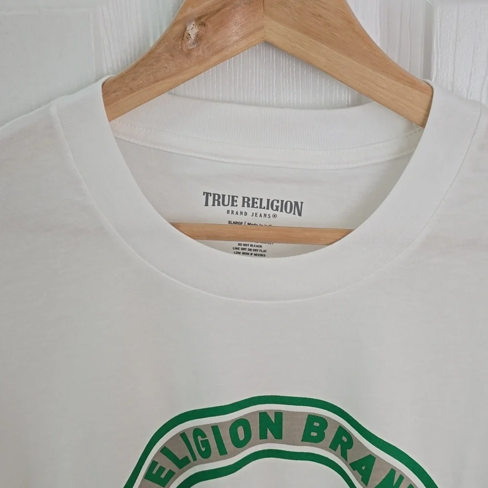 NWT True Religion Graphic Embellished Short Sleeve Tshirt White Size XL